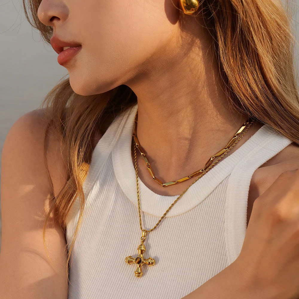 Della Gold Necklace - Image 3