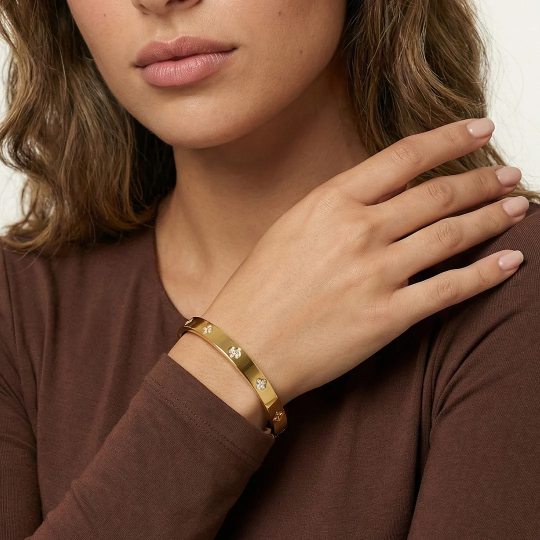 Gold Clover Bangle - Image 8
