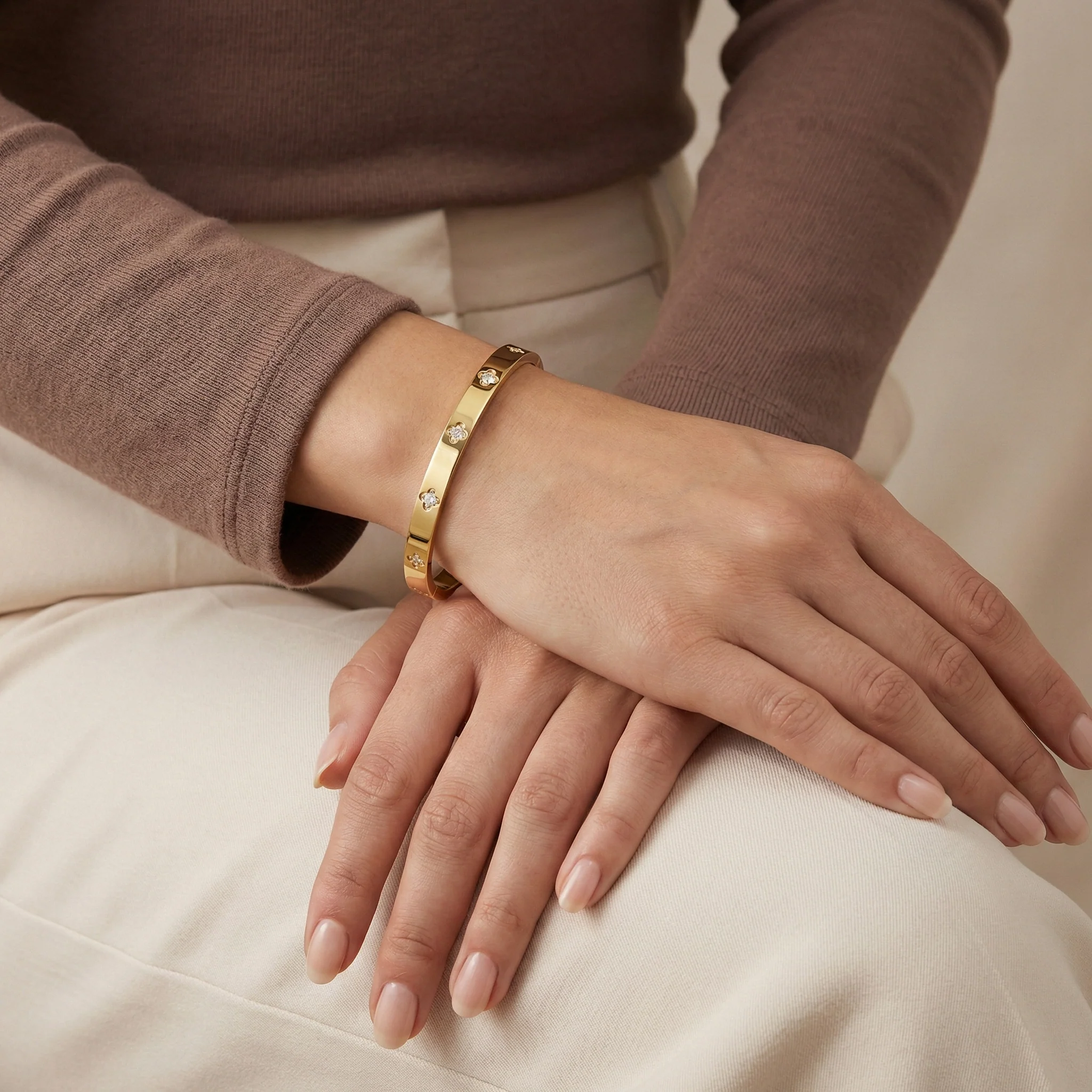 Gold Clover Bangle - Image 9