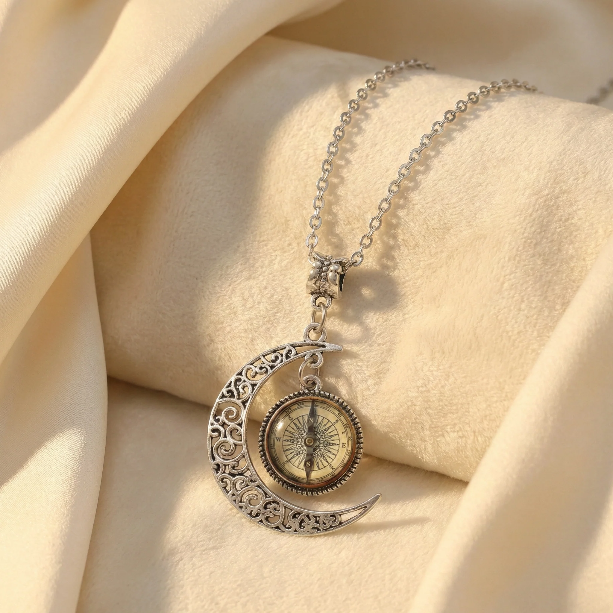 Qamar Noor Crescent Necklace - Image 3